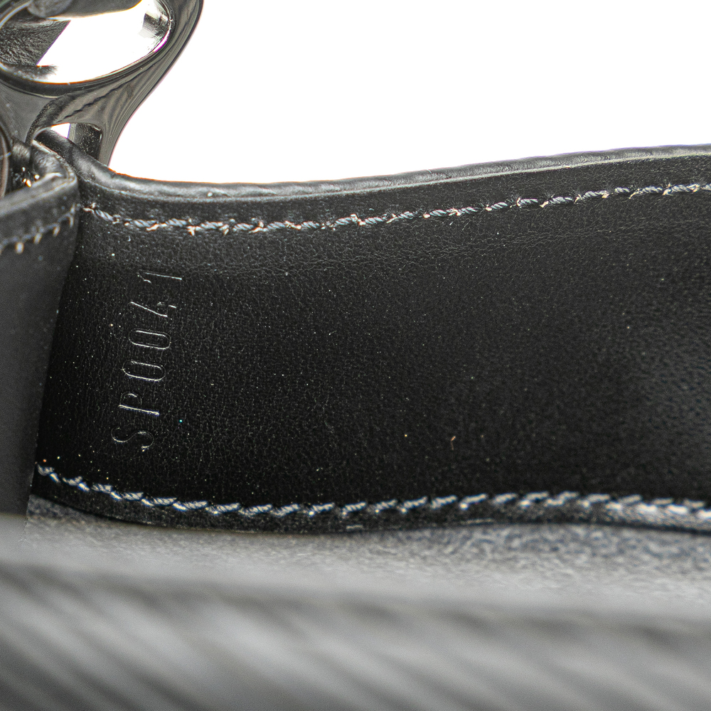 Pre-Loved Louis Vuitton Epi Demi Lune Pochette - Picture 6 of 11